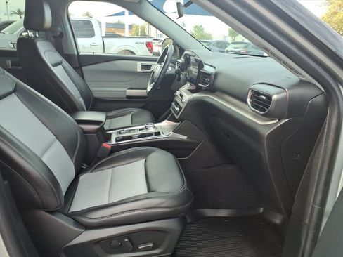 Certified 2023 Ford Explorer XLT w/ Equipment Group 202A image 11