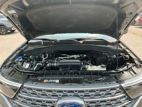 Used 2021 Ford Explorer XLT w/ Equipment Group 202A AWD/4WD image 20