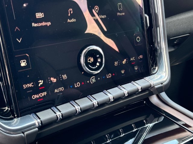 New 2026 GMC Yukon XL Denali w/ Sun & Power Step Package AWD/4WD image 24