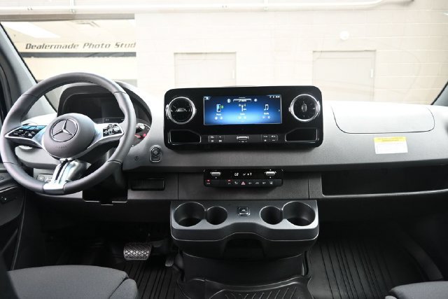 New 2026 Mercedes-Benz Sprinter 2500 image 9