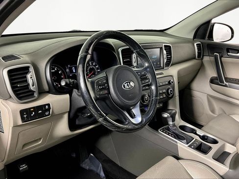 Used 2017 Kia Sportage EX w/ EX Technology Package image 18