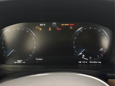 Used 2018 Volvo S90 T6 Inscription image 23