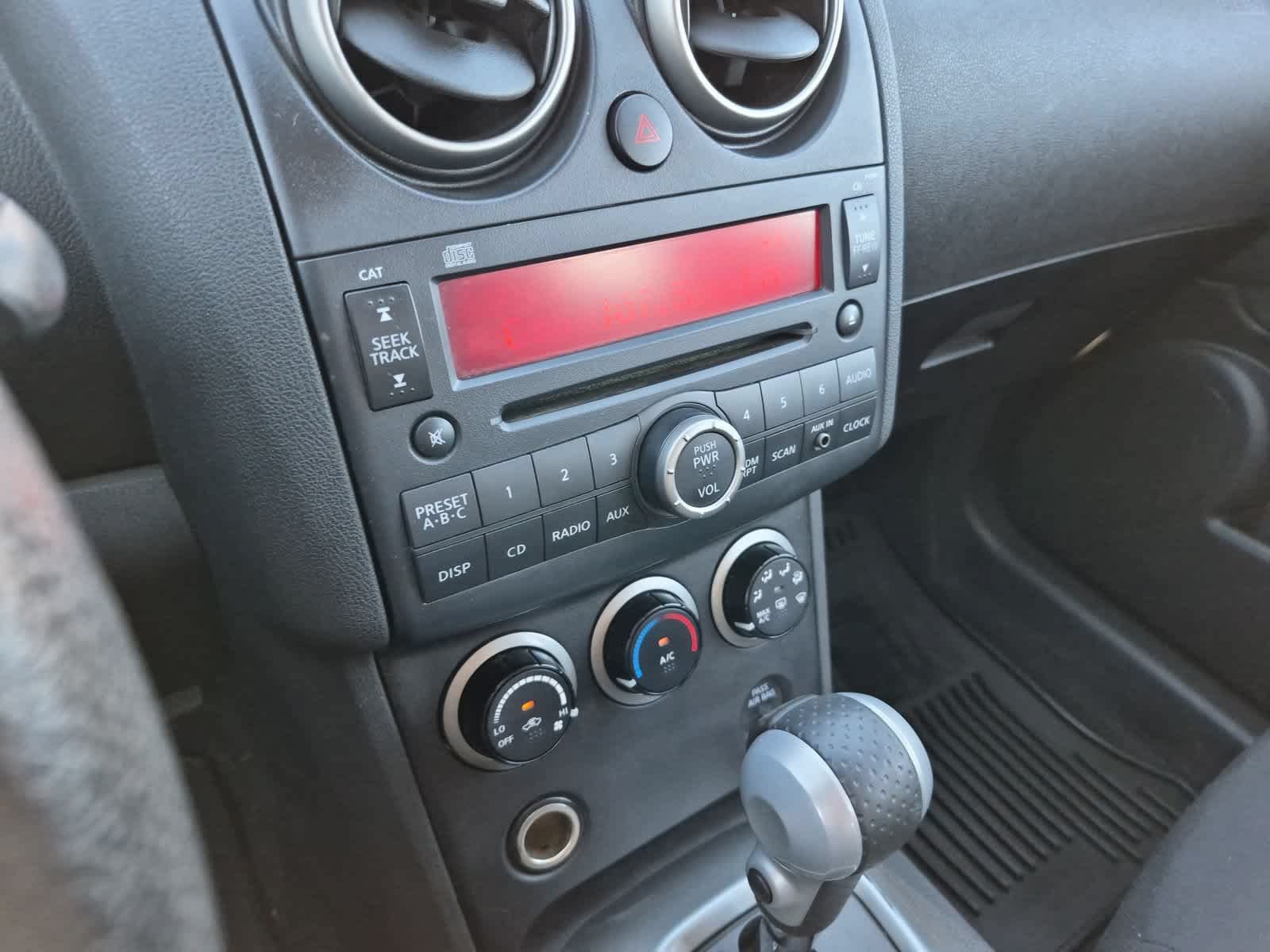Used 2010 Nissan Rogue S AWD/4WD image 26