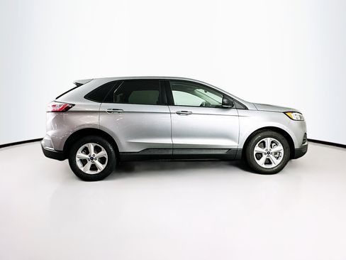 Used 2022 Ford Edge SE image 10