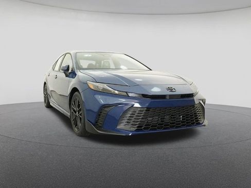 New 2026 Toyota Camry SE image 30