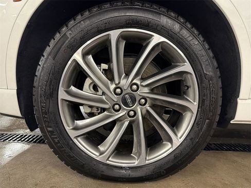 Used 2024 Lincoln Corsair Grand Touring image 19