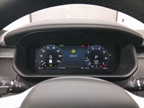 New 2026 Land Rover Discovery Limited Edition image 18