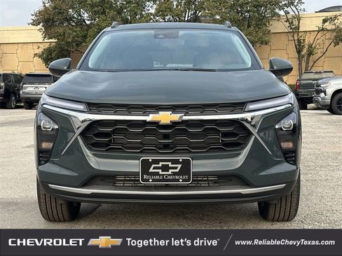 New 2026 Chevrolet Trax LT w/ Driver Confidence Package image 8