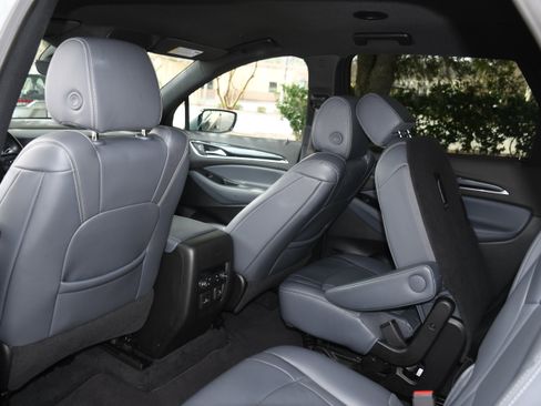 Used 2024 Buick Enclave Premium image 16