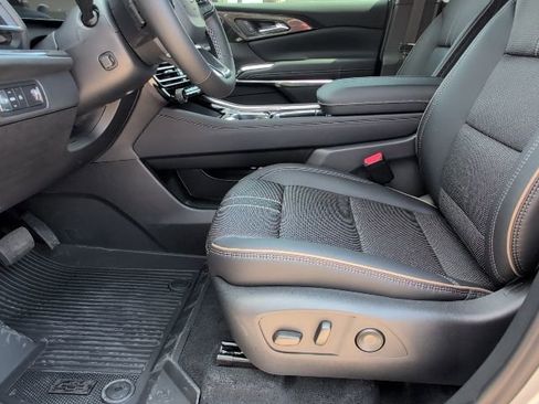 New 2026 Chevrolet Traverse High Country w/ LPO, Floor Liner Package FWD image 14