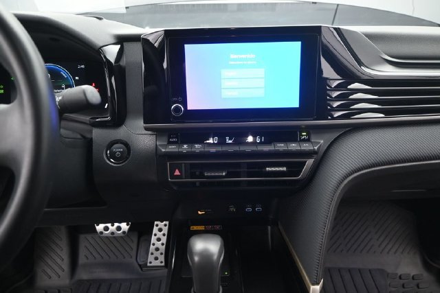 Used 2025 Toyota Camry SE w/ Convenience Package FWD image 6