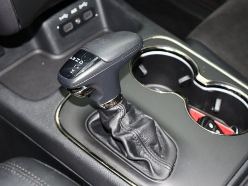Used 2018 Dodge Durango GT RWD image 18