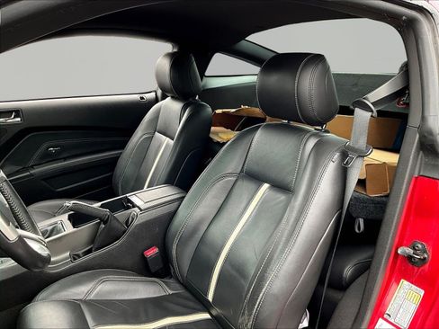 Used 2013 Ford Mustang GT Premium w/ Security Pkg RWD image 19
