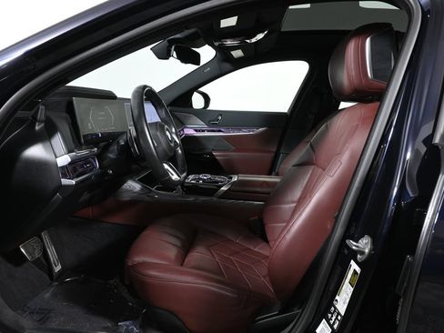 Certified 2024 BMW 760i xDrive AWD/4WD image 3