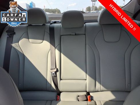 Used 2025 Hyundai Elantra Limited FWD image 19