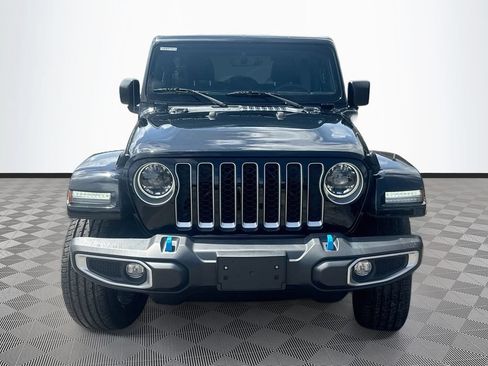 Used 2023 Jeep Wrangler Unlimited Sahara w/ Cold Weather Group AWD/4WD image 2