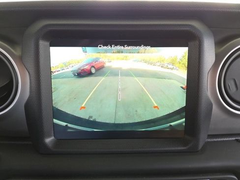 Used 2021 Jeep Wrangler Sport S image 12