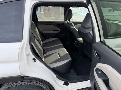 Certified 2025 Subaru Forester Limited image 11