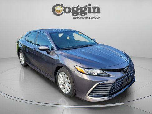 Used 2023 Toyota Camry LE FWD image 9