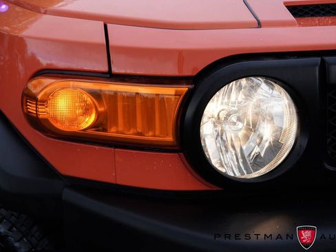 Used 2013 Toyota FJ Cruiser 4WD w/ Upgrade Pkg image 18