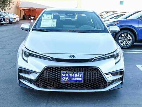 Used 2024 Toyota Corolla SE image 2