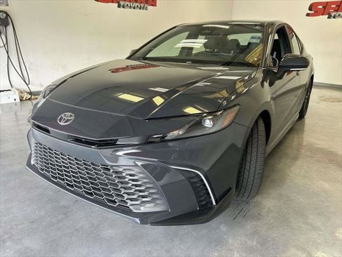 Certified 2025 Toyota Camry SE w/ Convenience Package FWD image 7