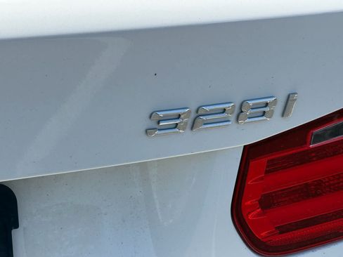 Used 2013 BMW 328i Sedan RWD image 16