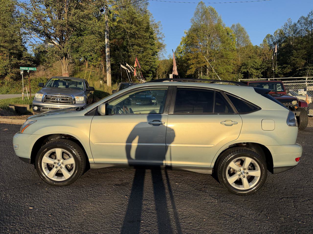 Used 2005 Lexus RX 330 AWD w/ Premium Plus Pkg image 4