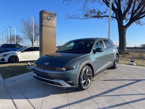 New 2026 Hyundai Ioniq 5 SE image 1