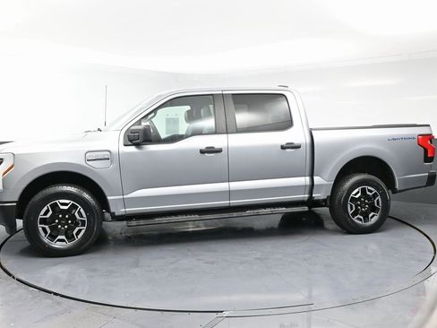 Used 2023 Ford F150 Lightning Pro image 6