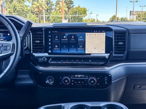 Used 2023 Chevrolet Silverado 1500 LT AWD/4WD image 12