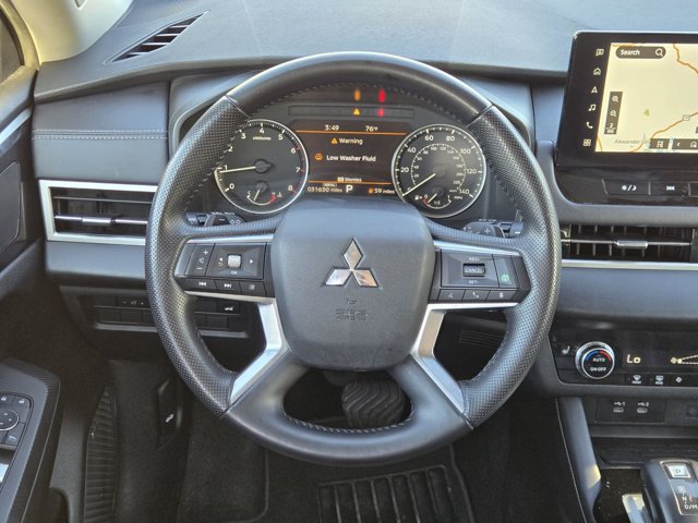 Used 2025 Mitsubishi Outlander SE AWD/4WD image 19