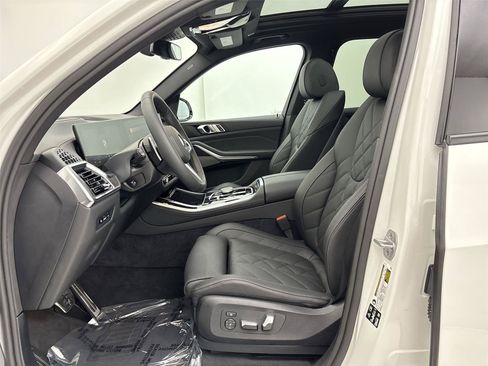 New 2026 BMW X5 xDrive40i w/ M Sport Package AWD/4WD image 25