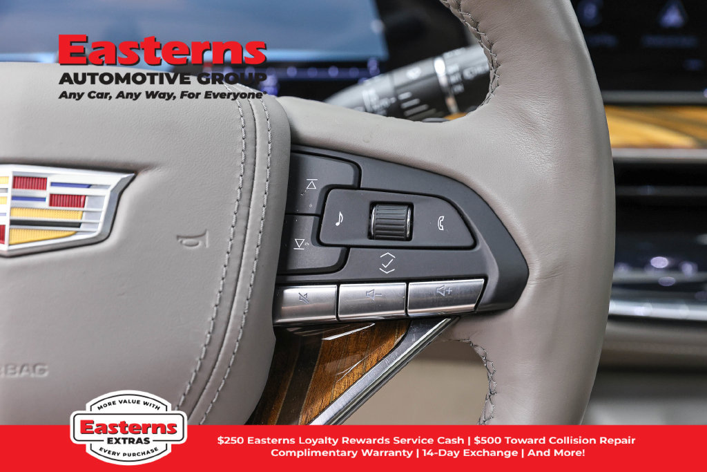 Used 2024 Cadillac Escalade ESV Sport Platinum w/ LPO, ONYX Package AWD/4WD image 17