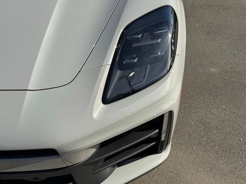 Certified 2026 Porsche Panamera image 11