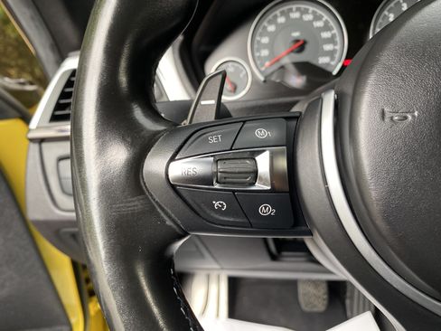 Used 2017 BMW M3 RWD image 18