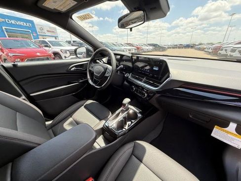 New 2026 Chevrolet Trax RS image 32