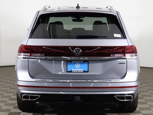 Used 2024 Volkswagen Atlas SEL Premium R-Line AWD/4WD image 18