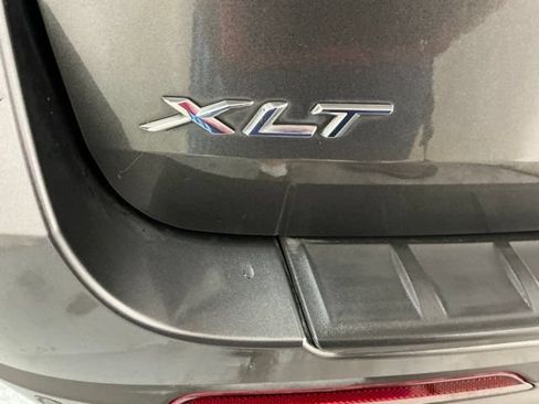 Used 2020 Ford Explorer XLT RWD image 6