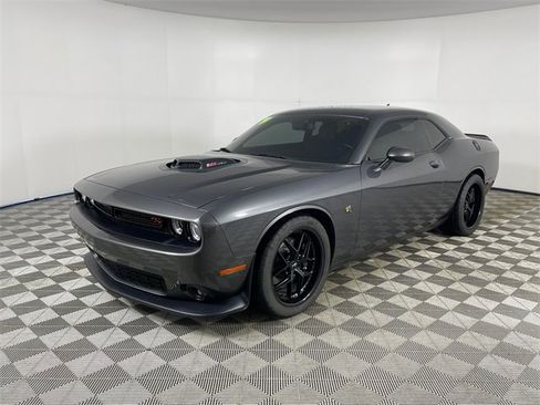 Used 2019 Dodge Challenger R/T Scat Pack w/ Shaker Package image 1