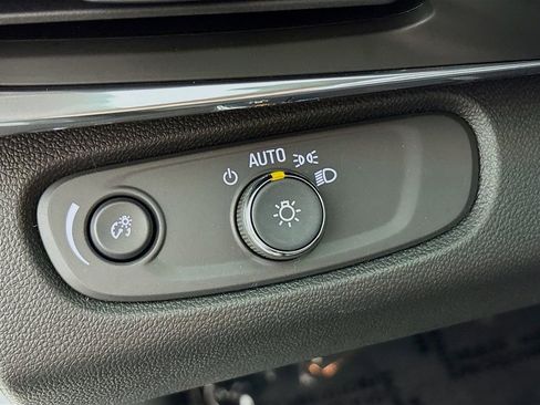 New 2026 Buick Envista Sport Touring w/ Convenience I Package FWD image 10