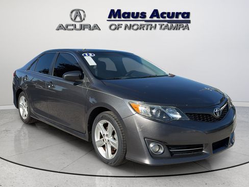 Used 2012 Toyota Camry SE FWD image 3