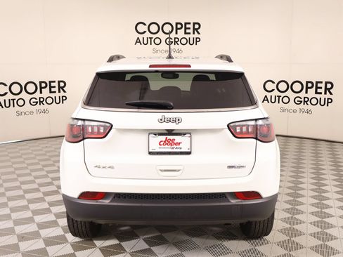Used 2025 Jeep Compass Latitude AWD/4WD image 20