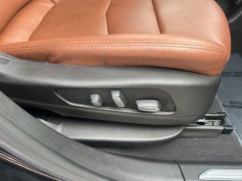 Used 2021 Cadillac XT5 Premium Luxury image 9