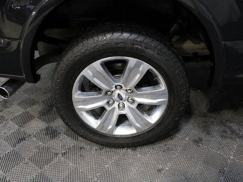 Used 2015 Ford F150 Platinum w/ Equipment Group 701A Luxury image 27