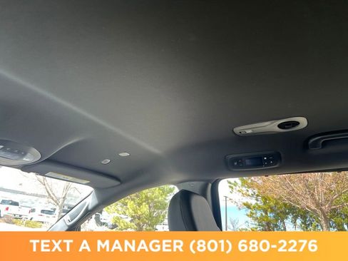 New 2026 Chrysler Pacifica Select FWD image 21