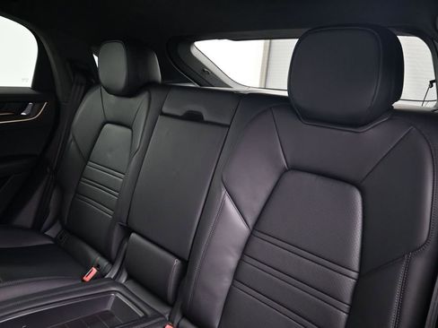Certified 2024 Porsche Cayenne Turbo GT AWD/4WD image 6
