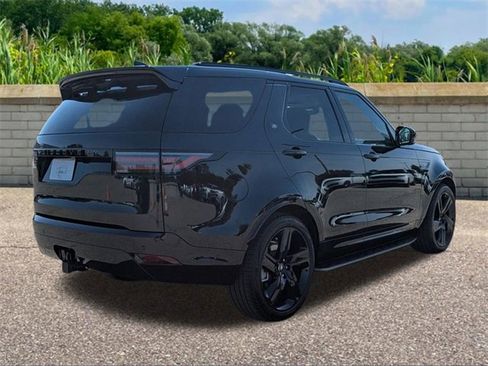 New 2025 Land Rover Discovery Dynamic SE image 4