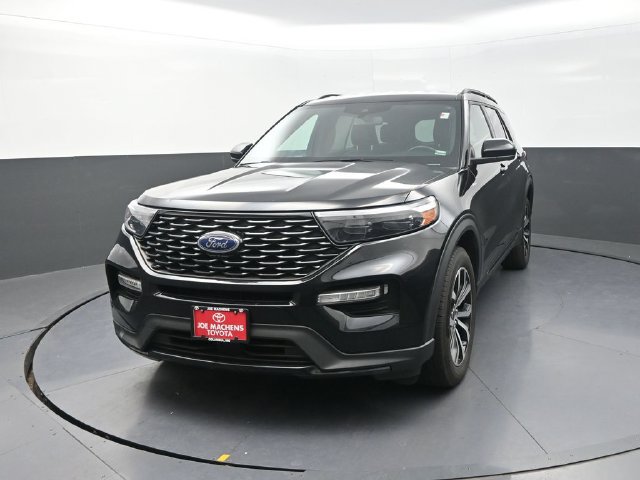 Used 2022 Ford Explorer ST-Line AWD/4WD image 2