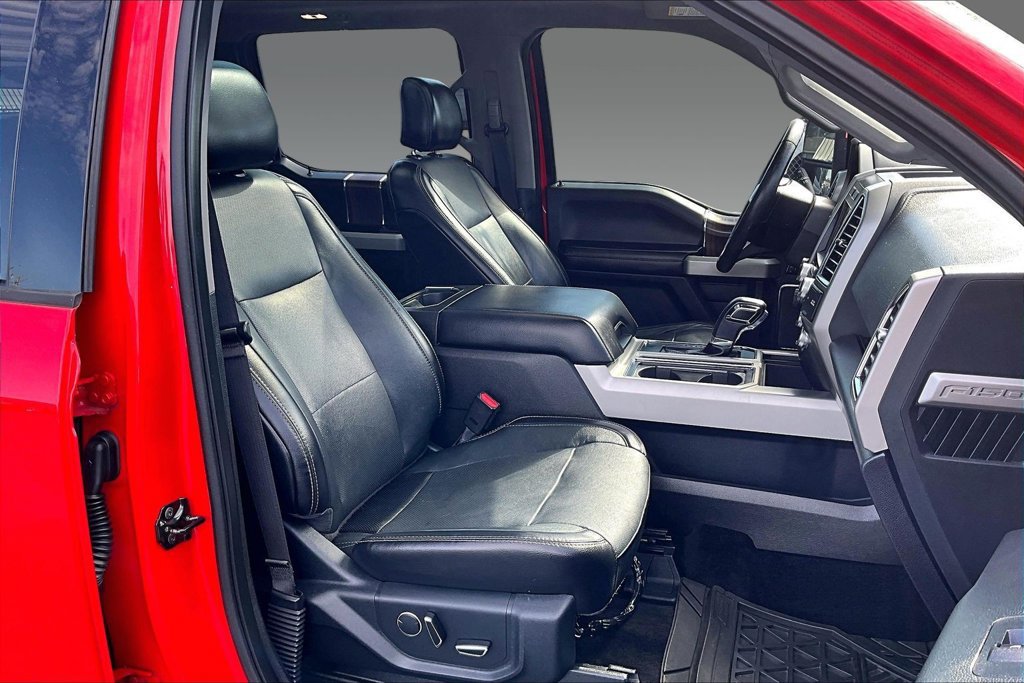 Used 2016 Ford F150 Lariat w/ Equipment Group 502A Luxury AWD/4WD image 4